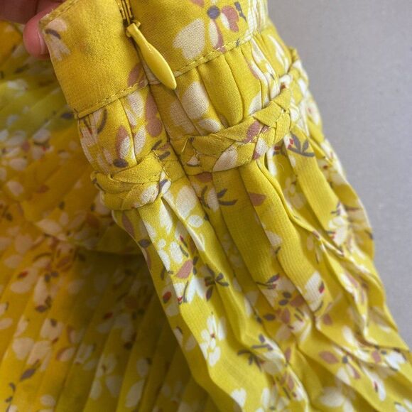 American Eagle Outfitters Chic Yellow Floral Feminine Pleated Mini Skirt, 0/XS - Picture 6 of 10